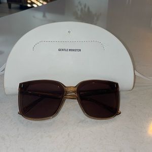 Gentle Monster sunglasses FRIDA
